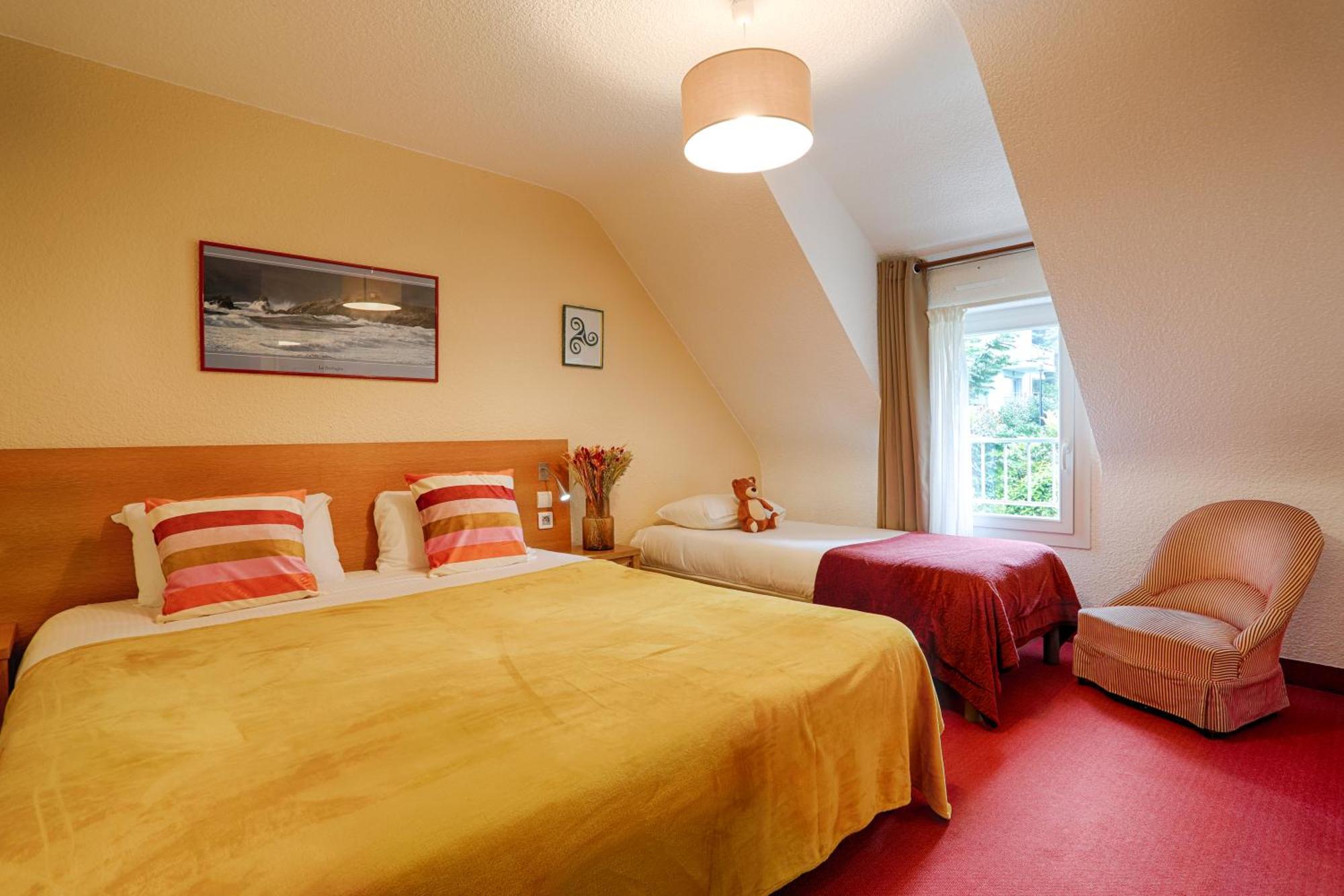 Hotel Le Branhoc - Brit Hotel โอเร ภายนอก รูปภาพ