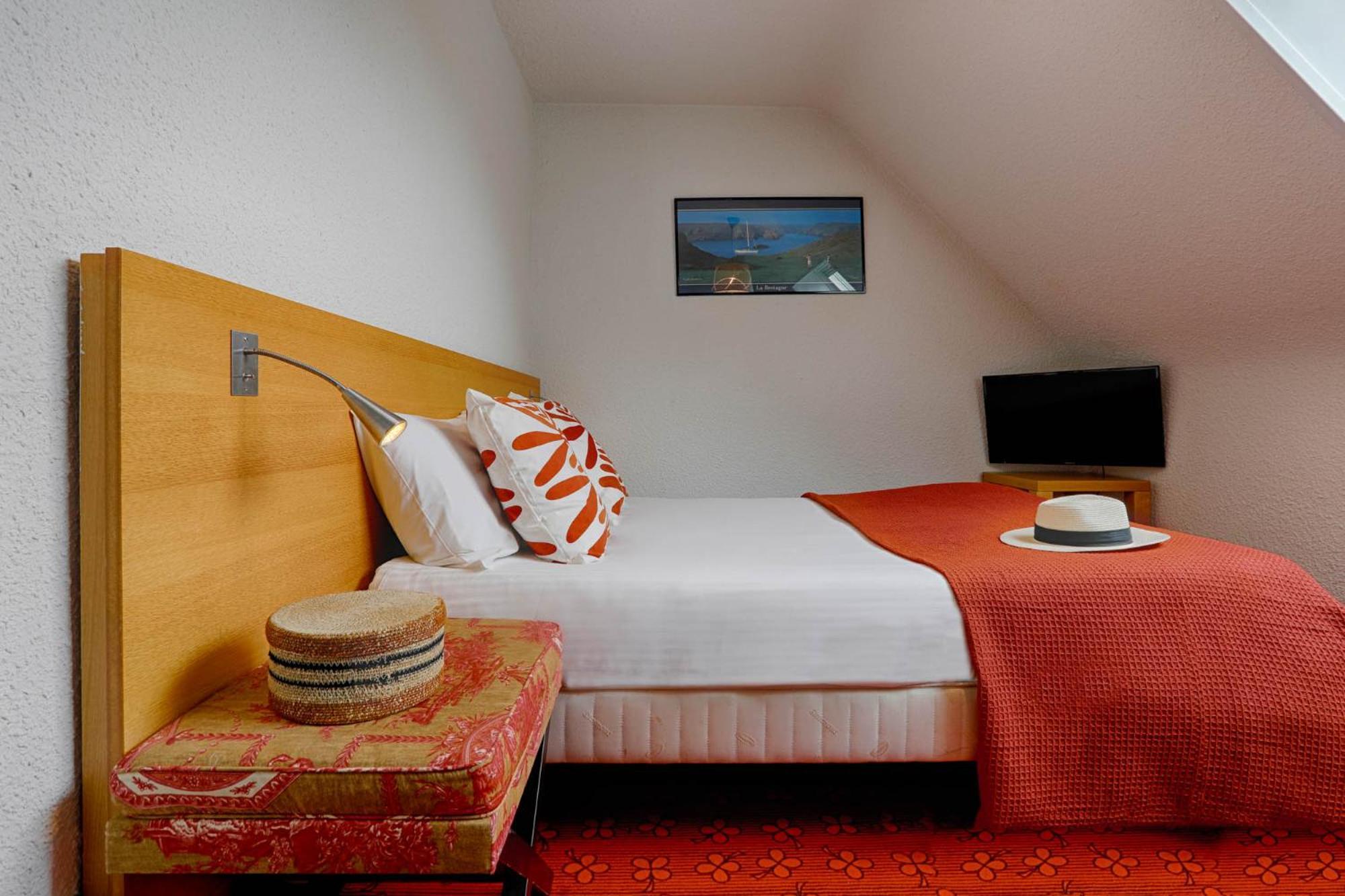 Hotel Le Branhoc - Brit Hotel โอเร ภายนอก รูปภาพ