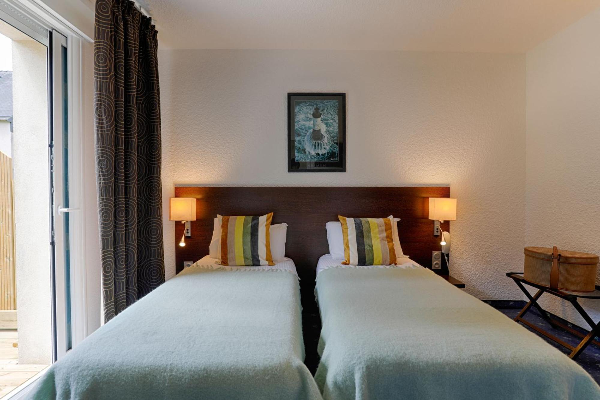 Hotel Le Branhoc - Brit Hotel โอเร ภายนอก รูปภาพ